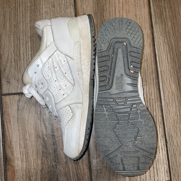 ASICS white sneakers - Picture 3 of 3